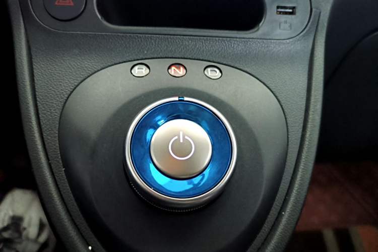 Used ORA Black Cat 2022 301km "Cute Pet" Version – Lithium Iron Phosphate Gear Lever