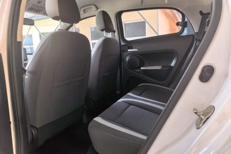 Used ORA Black Cat 2022 301km "Cute Pet" Version – Lithium Iron Phosphate Interior 3