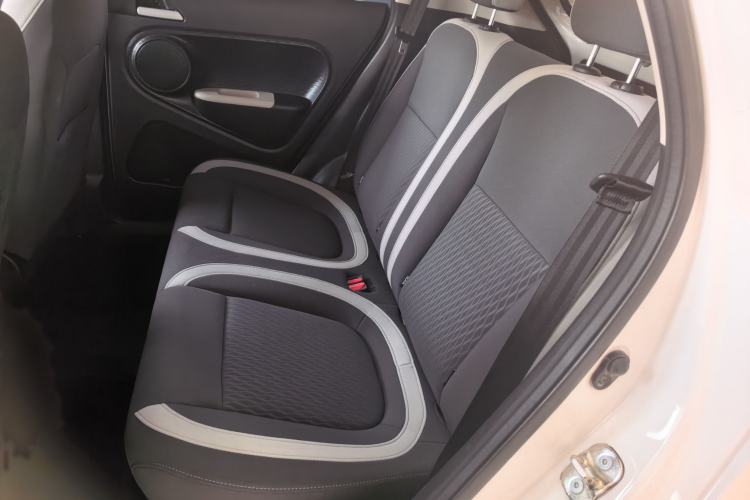 Used ORA Black Cat 2022 301km "Cute Pet" Version – Lithium Iron Phosphate Left Rear Seat