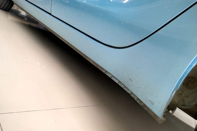 Used ORA Black Cat 2022 301km "Cute Pet" Version – Lithium Iron Phosphate Left Side Sill
