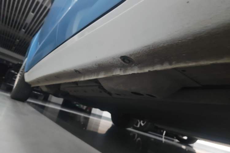 Used ORA Black Cat 2022 301km Base Version Ternary Lithium Left Side Sill