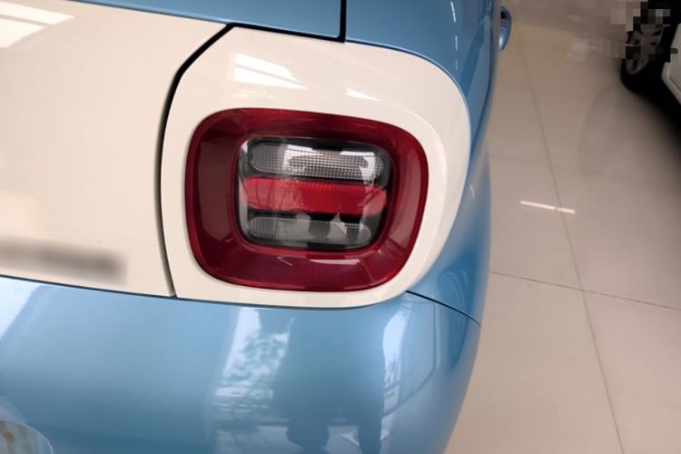 Used ORA Black Cat 2022 301km "Cute Pet" Version – Lithium Iron Phosphate Right Rear Taillight