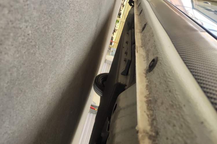 Used ORA Black Cat 2022 301km "Cute Pet" Version – Lithium Iron Phosphate Right Side Sill