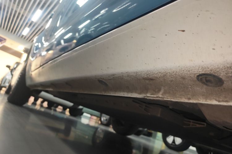 Used ORA Black Cat 2022 301km Base Version Ternary Lithium Right Side Sill
