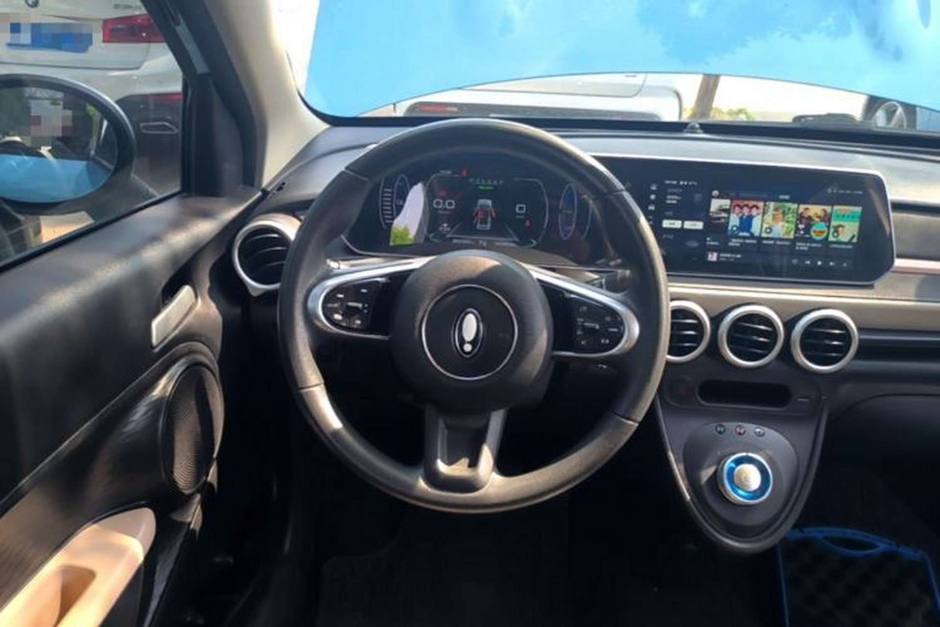Used ORA Black Cat 2022 351 km Range Comfort Version Ternary Lithium Steering Wheel