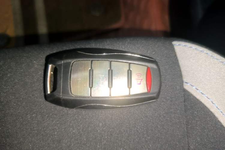 Used ORA Black Cat 2022 301km "Cute Pet" Version – Lithium Iron Phosphate Vehicle Key