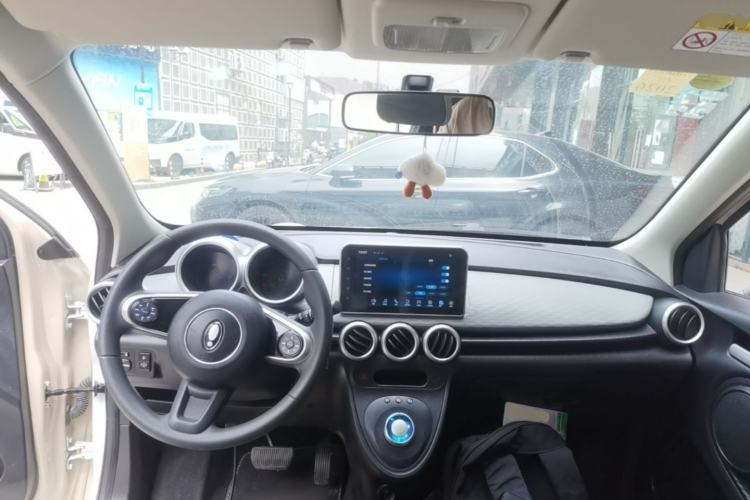 Used ORA Black Cat 2022 Updated Version 301 km Cute Pet Edition Lithium Iron Phosphate Center Console