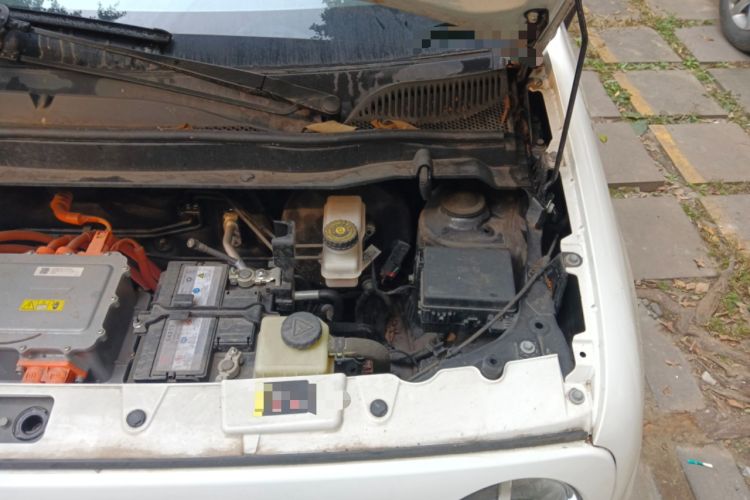 Used ORA Black Cat 2022 301km "Cute Pet" Version – Lithium Iron Phosphate Engine Bay Left
