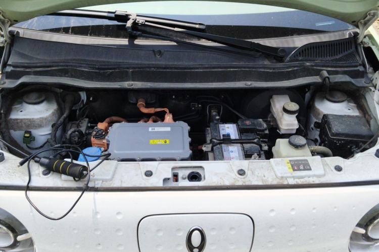 Used ORA Black Cat 2022 Updated Version 301 km Cute Pet Edition Lithium Iron Phosphate Engine Bay