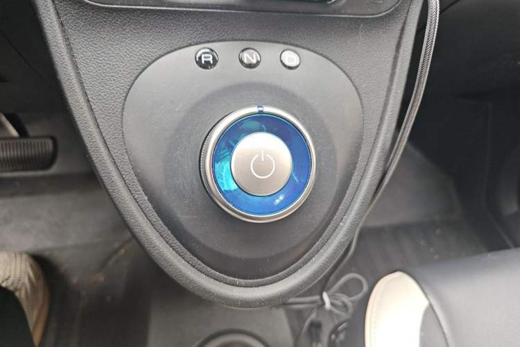 Used ORA Black Cat 2022 351 km Range Comfort Version Ternary Lithium Gear Lever