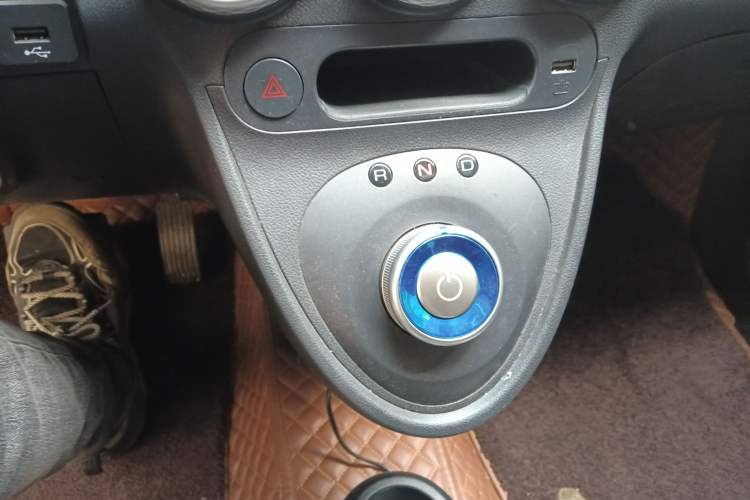 Used ORA Black Cat 2022 301km "Cute Pet" Version – Lithium Iron Phosphate Gear Lever