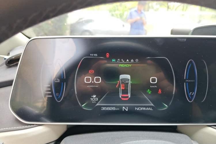 Used ORA Black Cat 2022 351 km Range Luxury Version Lithium-Ion Battery Instrument Cluster