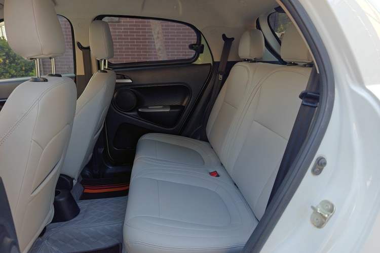 Used ORA Black Cat 2022 351 km Standard Version Ternary Lithium Left Rear Seat