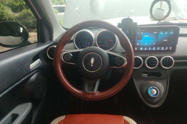 Used ORA Black Cat 2022 301km Base Version Ternary Lithium Steering Wheel