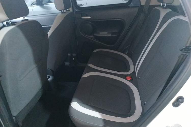 Used ORA Black Cat 2022 301km "Cute Pet" Version – Lithium Iron Phosphate Left Rear Seat