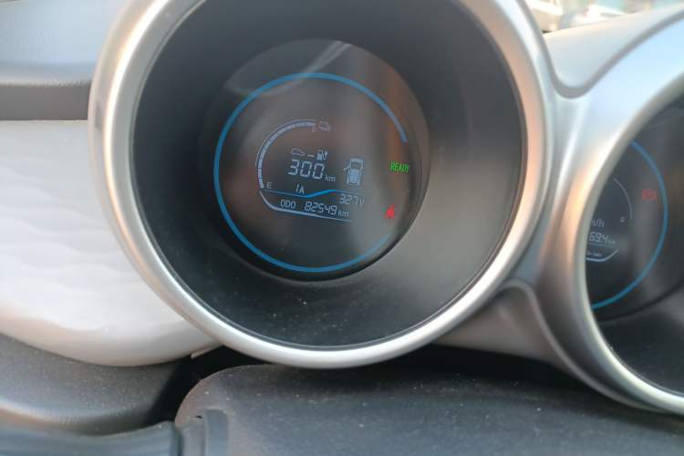 Used ORA Black Cat 2022 301km Base Version Ternary Lithium Odometer Close Up