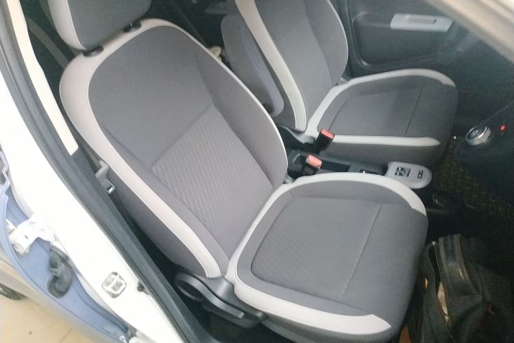 Used ORA Black Cat 2022 301km "Cute Pet" Version – Lithium Iron Phosphate Right Front Seat