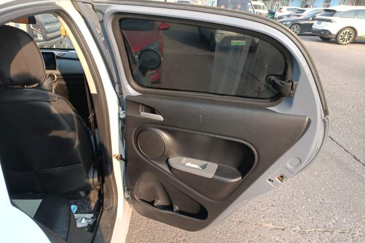 Used ORA Black Cat 2022 301km Base Version Ternary Lithium Right Rear Door Interior