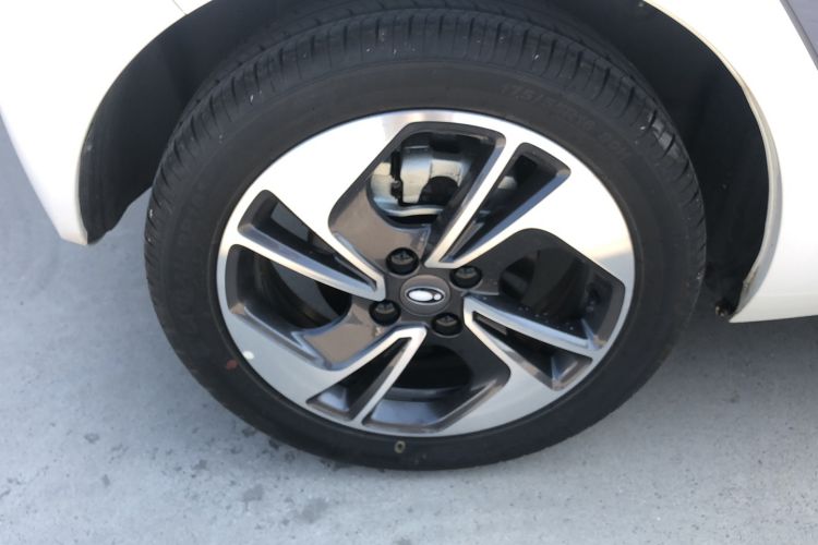 Used ORA Black Cat 2022 351 km Range Comfort Version Ternary Lithium Right Rear Wheel Hub