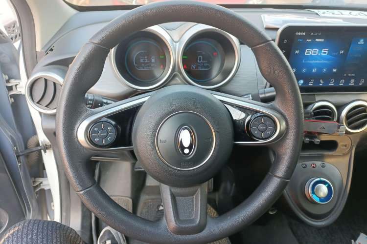 Used ORA Black Cat 2022 301km Base Version Ternary Lithium Steering Wheel