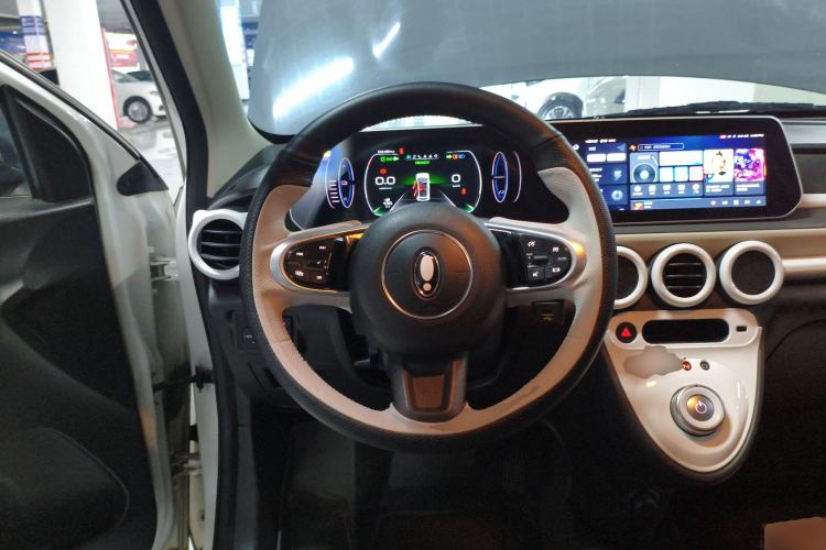 Used ORA Black Cat 2022 351 km Range Comfort Version Ternary Lithium Steering Wheel