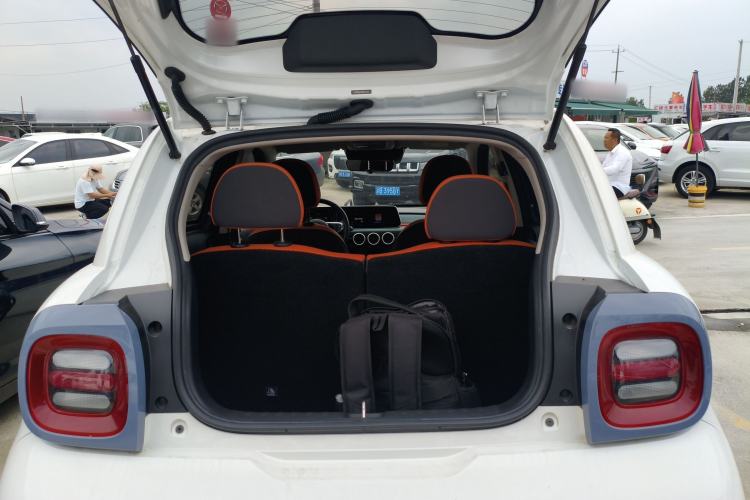 Used ORA Black Cat 2022 351 km Range Luxury Version Lithium-Ion Battery Trunk