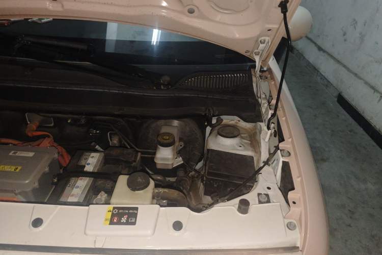 Used ORA Black Cat 2022 301km "Cute Pet" Version – Lithium Iron Phosphate Engine Bay Left