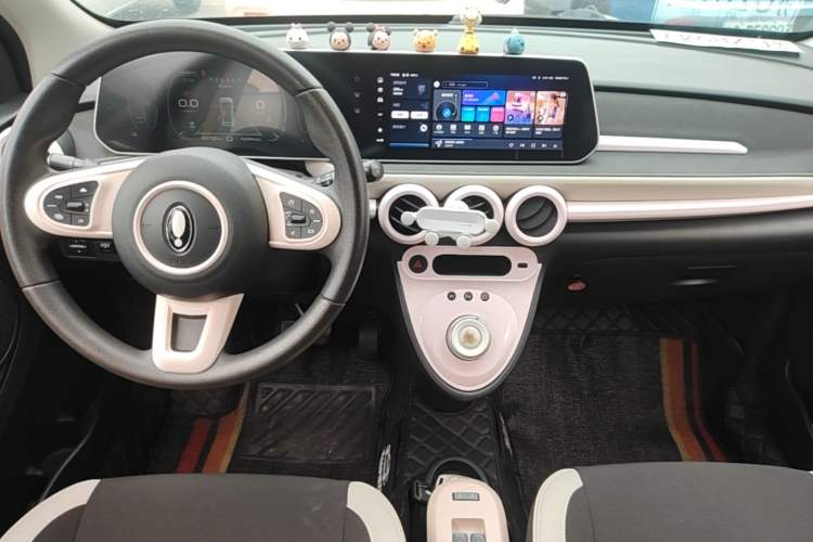 Used ORA Black Cat 2022 351 km Range Comfort Version Ternary Lithium Audio And AC Panel