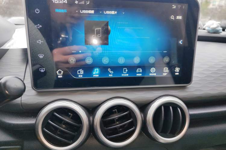 Used ORA Black Cat 2022 301km "Cute Pet" Version – Lithium Iron Phosphate Audio And AC Panel