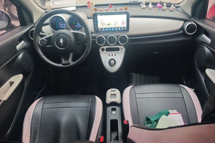 Used ORA Black Cat 2022 Updated Version 301 km Cute Pet Edition Lithium Iron Phosphate Center Console