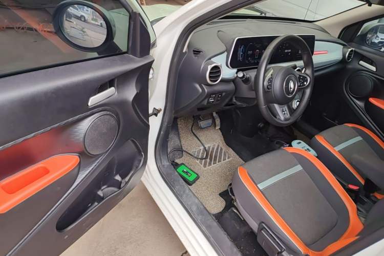 Used ORA Black Cat 2022 351 km Range Luxury Version Lithium-Ion Battery Driver Seat
