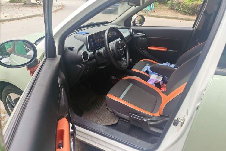 Used ORA Black Cat 2022 351 km Range Luxury Version Lithium-Ion Battery Driver Seat