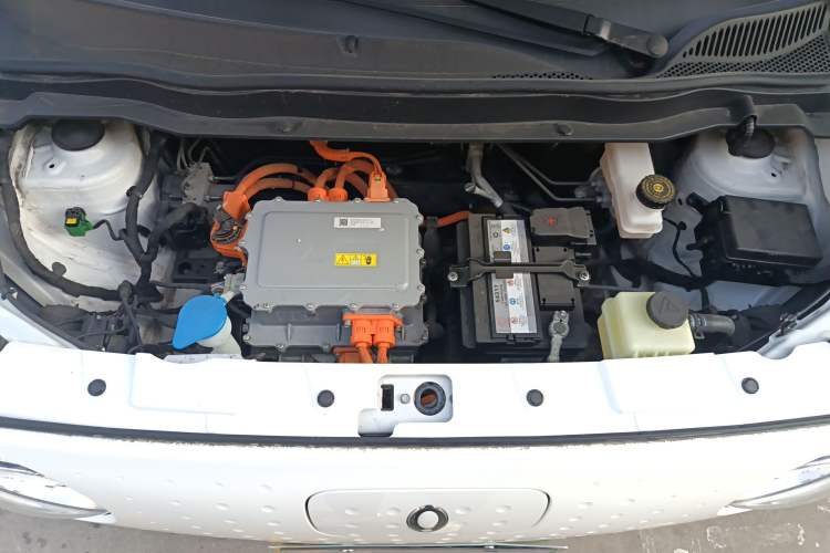 Used ORA Black Cat 2022 351 km Range Luxury Version Lithium-Ion Battery Engine Bay
