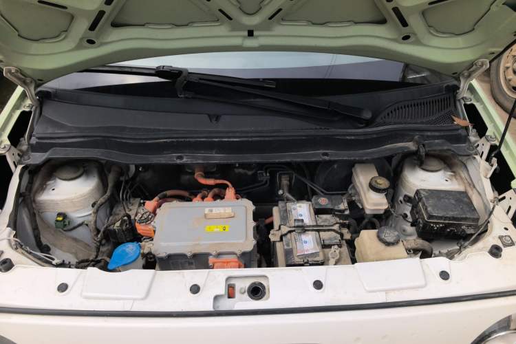 Used ORA Black Cat 2022 351 km Standard Version Ternary Lithium Engine Bay