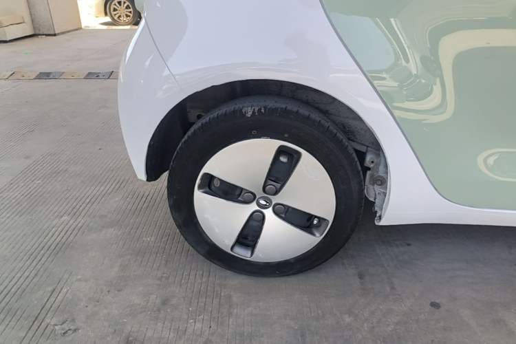 Used ORA Black Cat 2022 Updated Version 301 km Cute Pet Edition Lithium Iron Phosphate Exterior 5