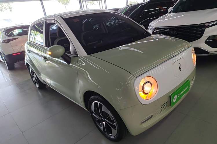 Used ORA Black Cat 2022 351 km Range Comfort Version Ternary Lithium Front Right 45 Deg