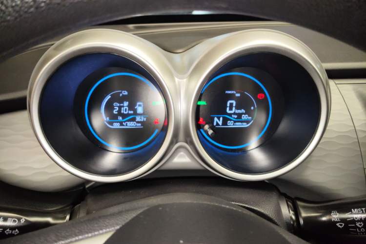 Used ORA Black Cat 2022 Updated Version 301 km Cute Pet Edition Lithium Iron Phosphate Instrument Cluster
