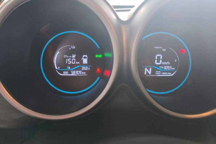 Used ORA Black Cat 2022 Updated Version 301 km Cute Pet Edition Lithium Iron Phosphate Instrument Cluster