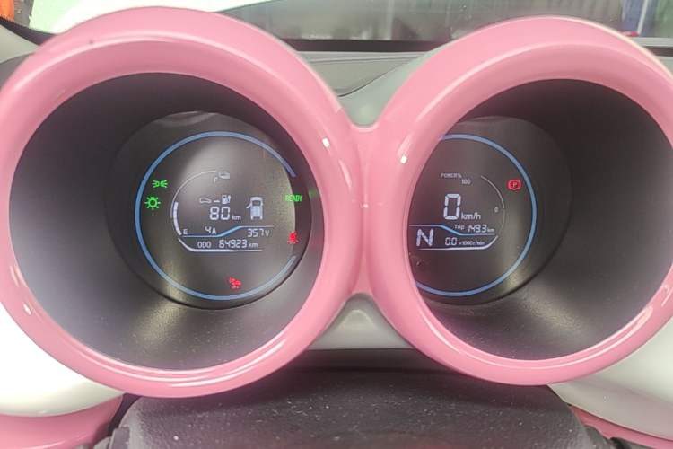 Used ORA Black Cat 2022 301km "Cute Pet" Version – Lithium Iron Phosphate Instrument Cluster