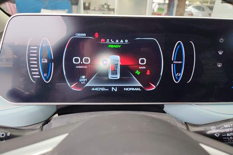 Used ORA Black Cat 2022 351 km Range Luxury Version Lithium-Ion Battery Instrument Cluster