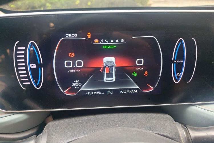 Used ORA Black Cat 2022 351 km Range Luxury Version Lithium-Ion Battery Instrument Cluster