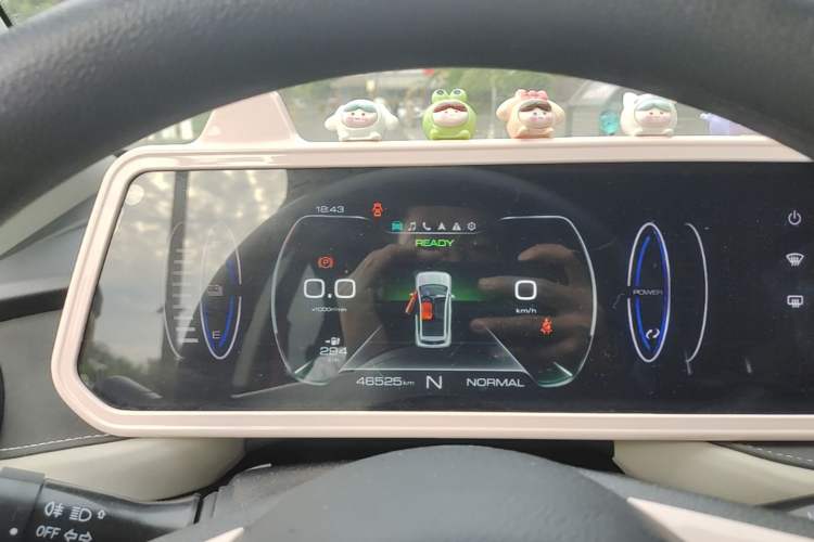 Used ORA Black Cat 2022 351 km Range Comfort Version Lithium Iron Phosphate Instrument Cluster
