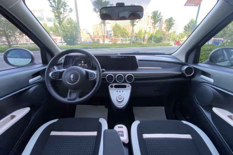 Used ORA Black Cat 2022 351 km Range Comfort Version Ternary Lithium Interior 3