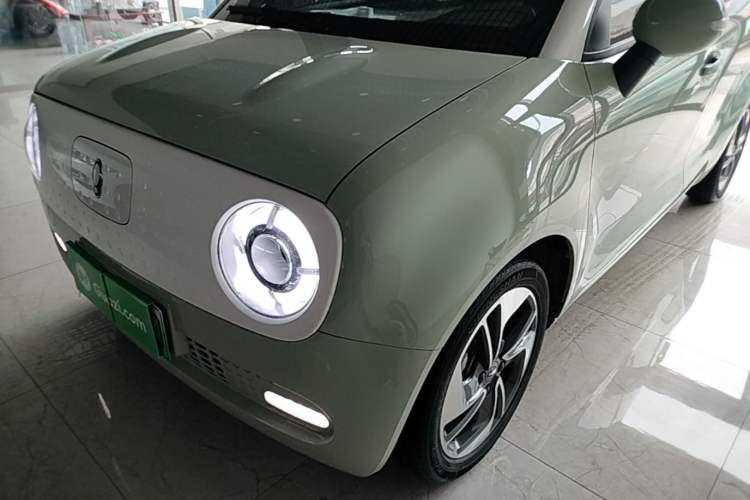 Used ORA Black Cat 2022 351 km Range Comfort Version Ternary Lithium Left Front Headlight