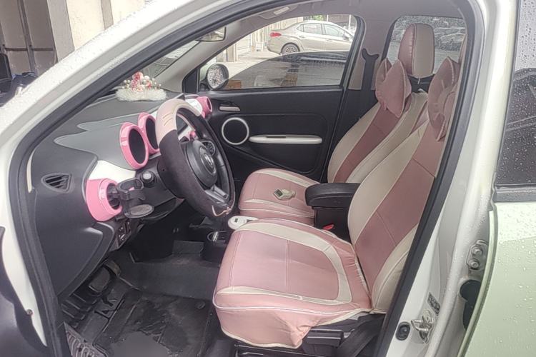 Used ORA Black Cat 2022 301km "Cute Pet" Version – Lithium Iron Phosphate Left Front Seat