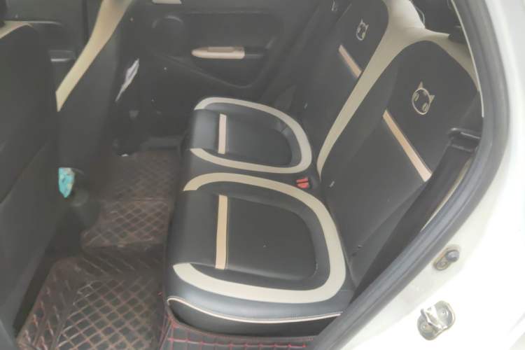 Used ORA Black Cat 2022 351 km Range Comfort Version Ternary Lithium Left Rear Seat
