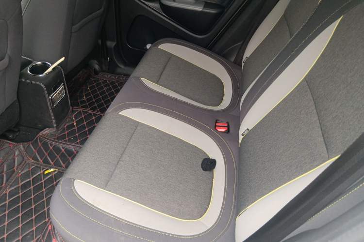 Used ORA Black Cat 2022 351 km Standard Version Ternary Lithium Left Rear Seat