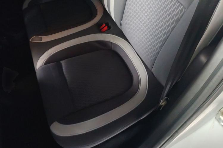 Used ORA Black Cat 2022 Updated Version 301 km Cute Pet Edition Lithium Iron Phosphate Left Rear Seat