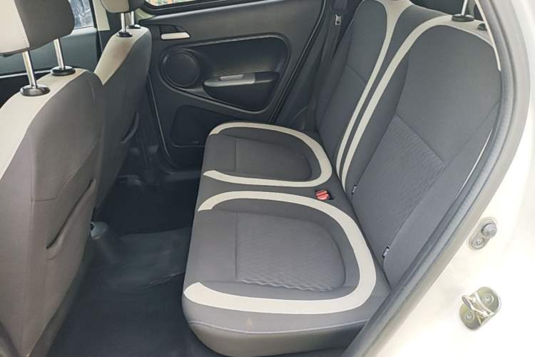 Used ORA Black Cat 2022 301km "Cute Pet" Version – Lithium Iron Phosphate Left Rear Seat