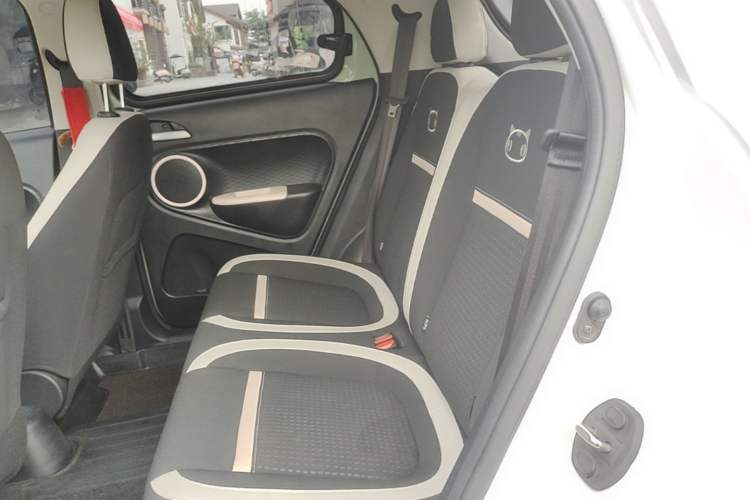 Used ORA Black Cat 2022 351 km Range Comfort Version Lithium Iron Phosphate Left Rear Seat